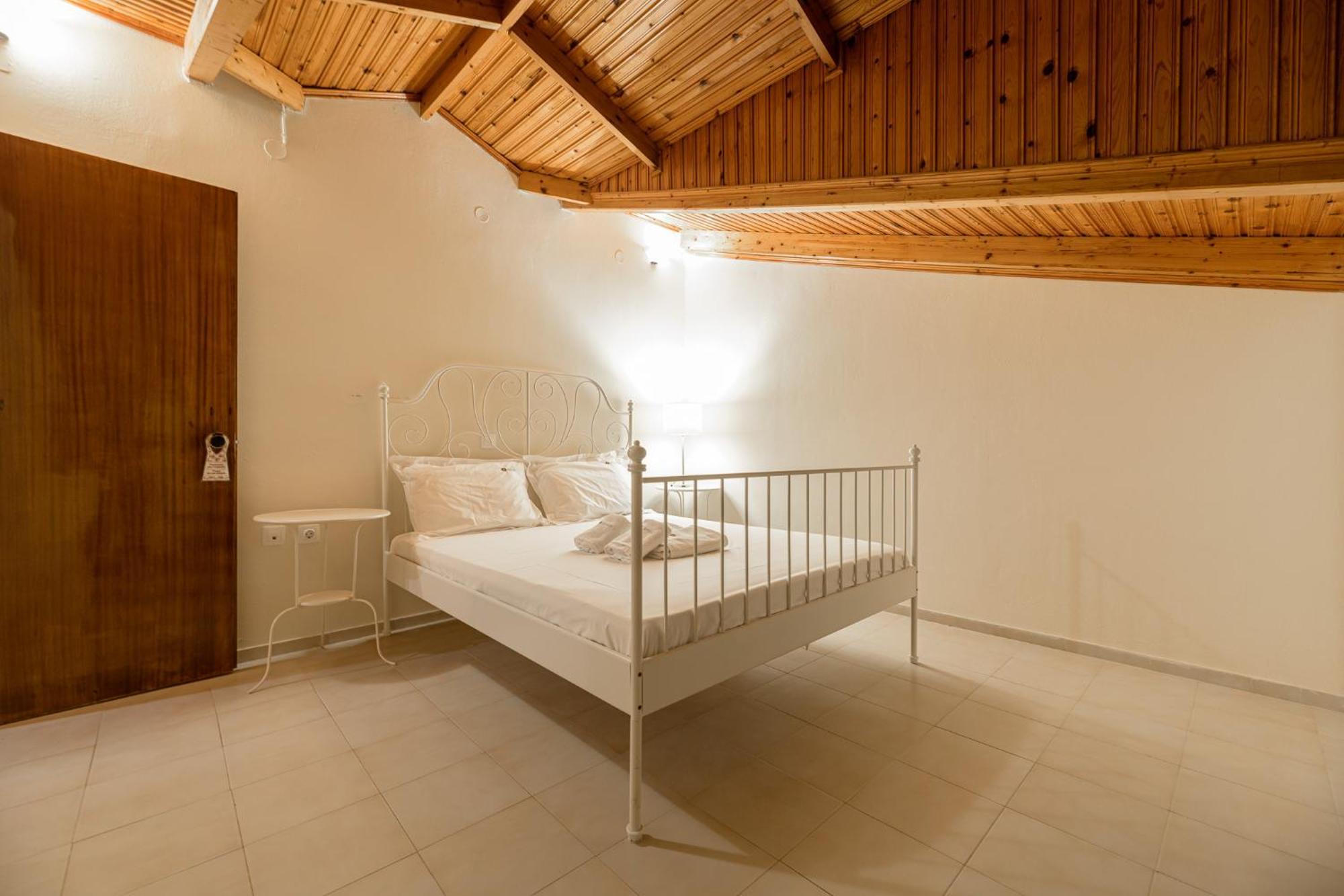 Апарт-отель Denise Studios And Apartments