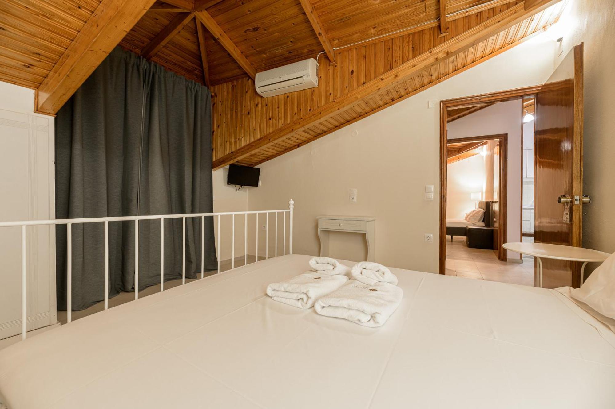 Denise Studios And Apartments Aparthotel 2*