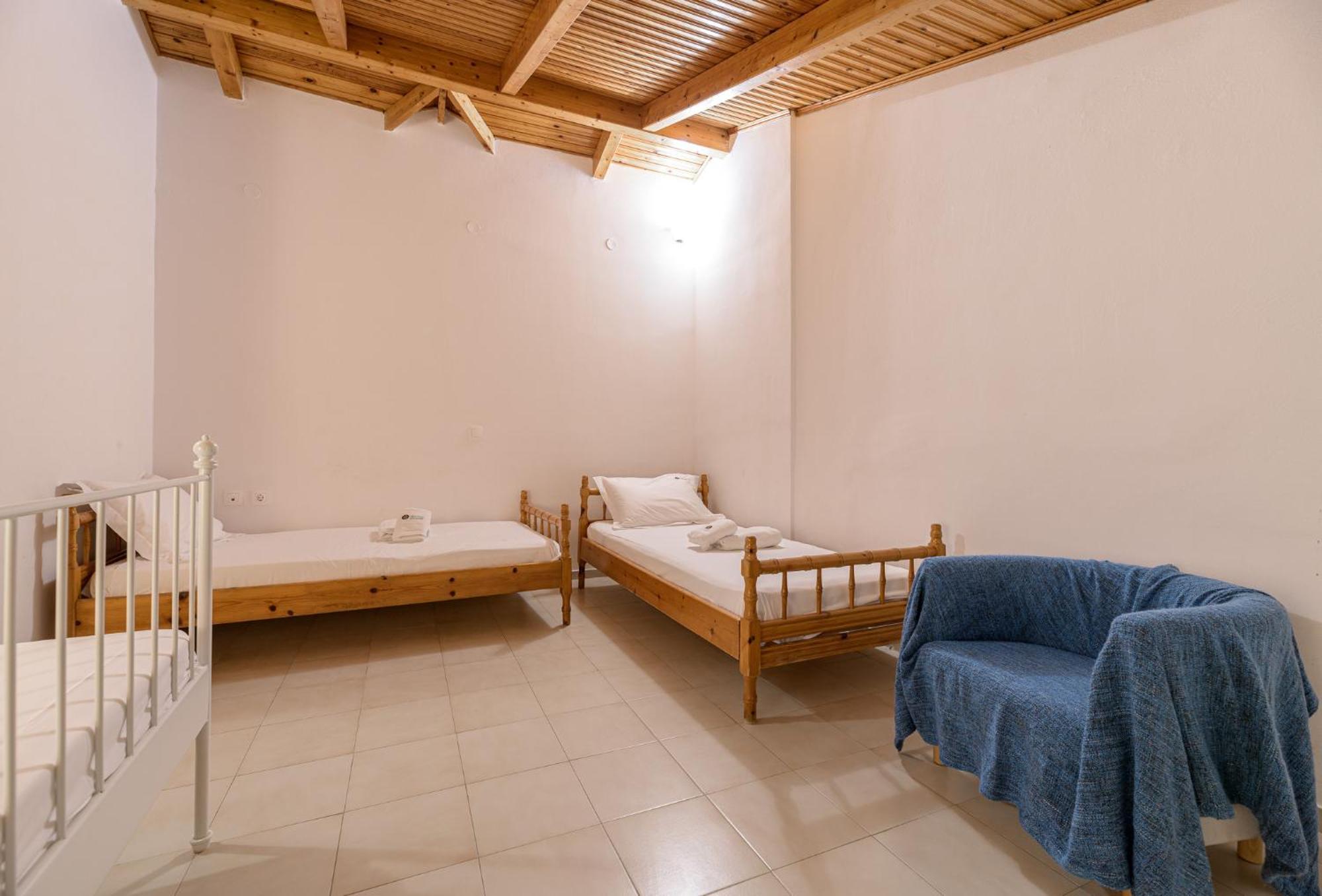 Denise Studios And Apartments