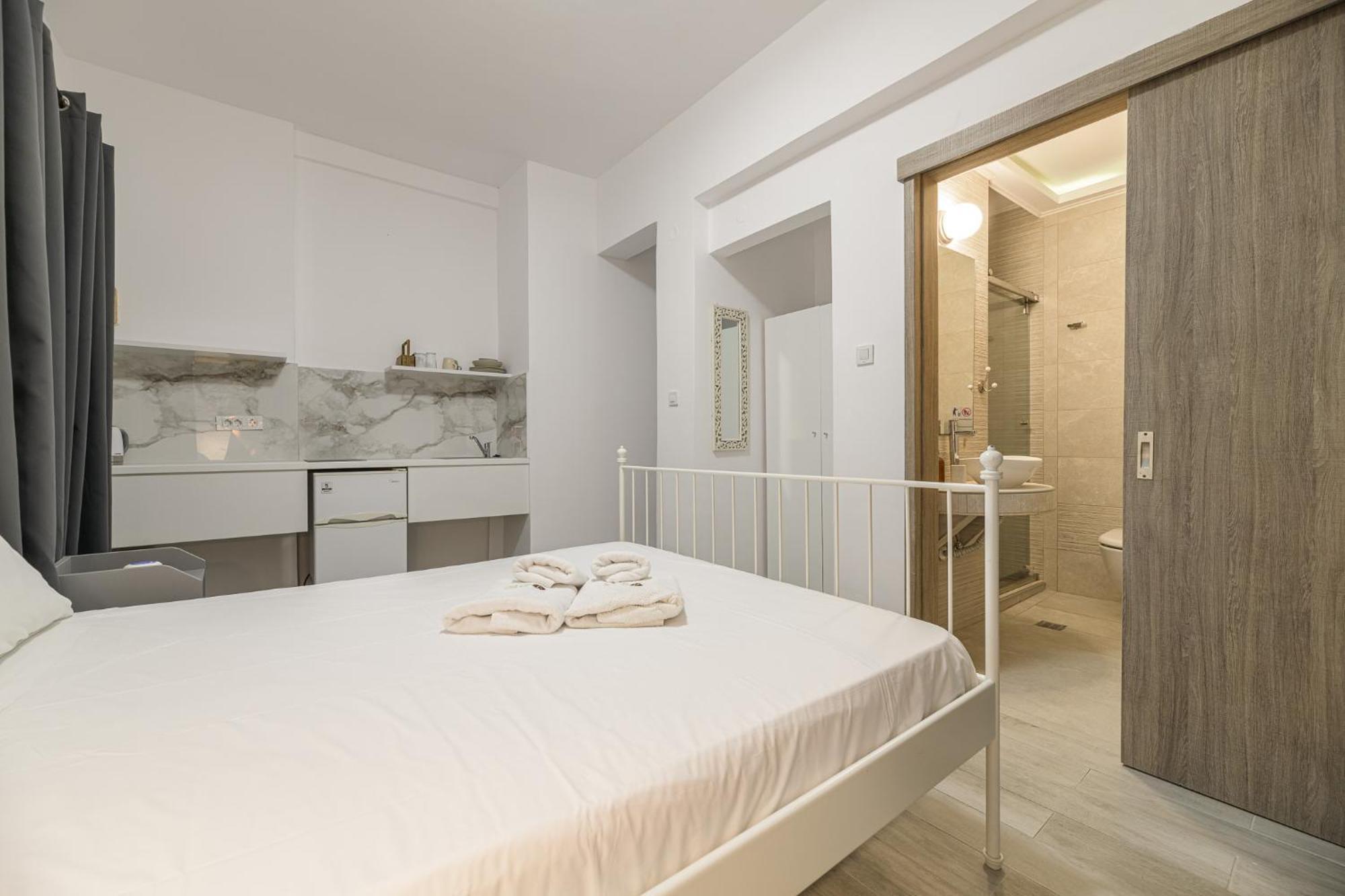 Denise Studios And Apartments Aparthotel
