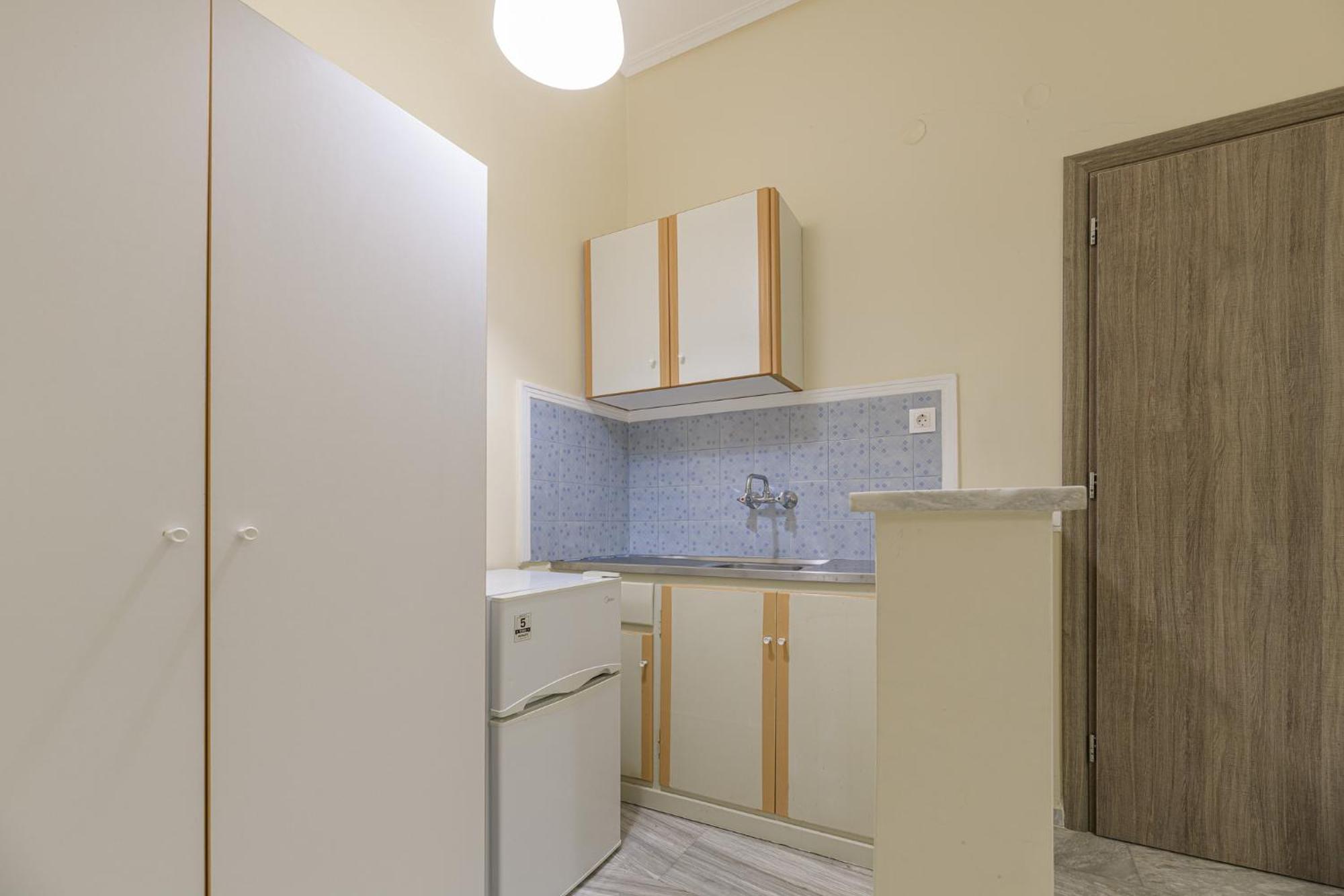Denise Studios And Apartments