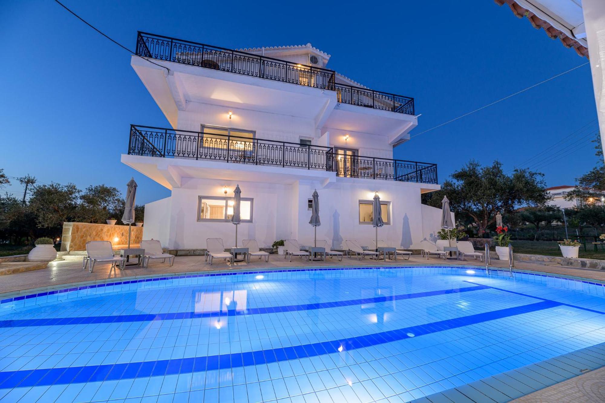 Апарт-отель Denise Studios And Apartments 2*