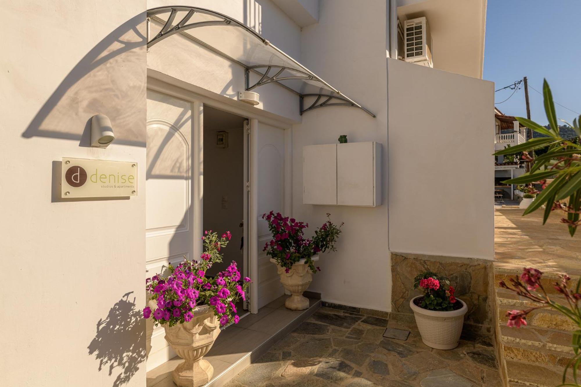 Denise Studios And Apartments Argassi