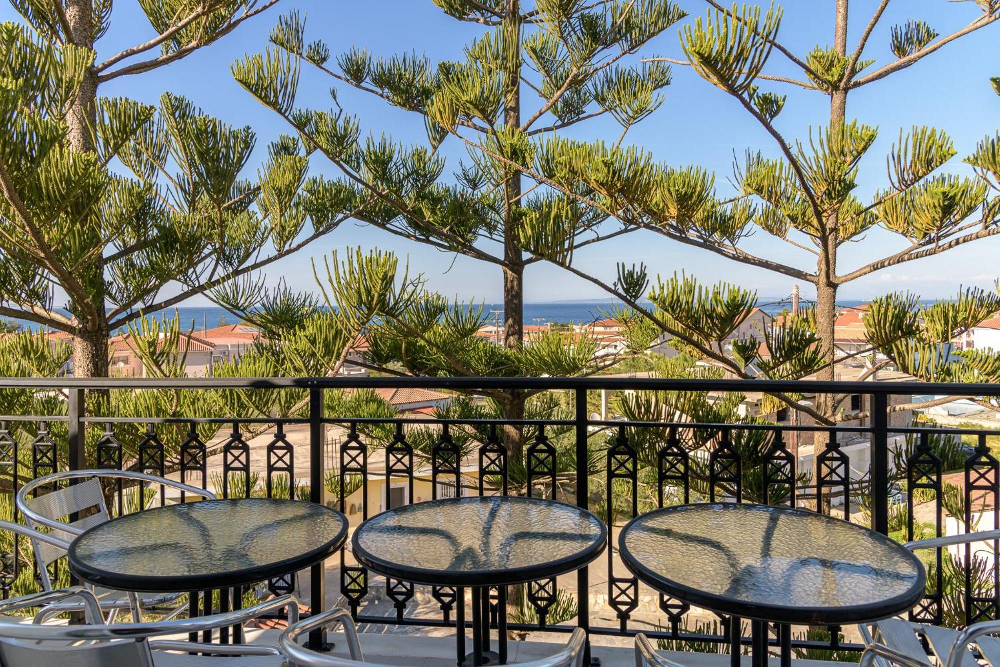 Aparthotel Denise Studios And Apartments Argassi
